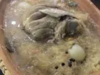 Rezept: Schwein: Deftiges Eisbein mit Sauerkraut Bild Nr. 2 Schwein: Deftiges Eisbein mit Sauerkraut - Rezept - Bild Nr. 2