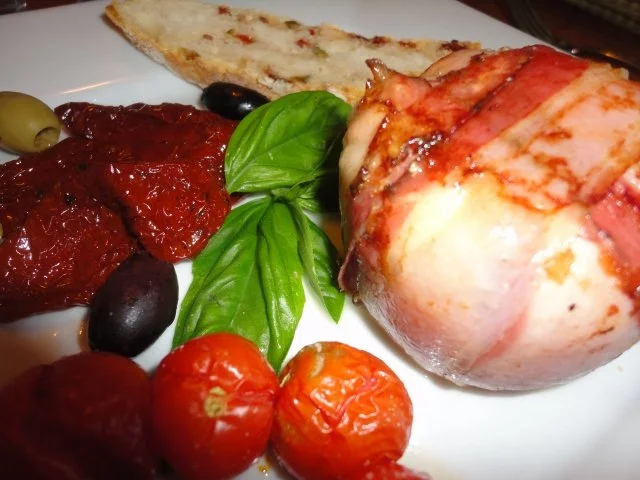 Rezept: Mozzarella pikant gefüllt Bild Nr. 2 Mozzarella pikant gefüllt - Rezept - Bild Nr. 2