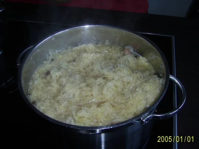 Rezept: Beilage: Deftiger Sauerkrauttopf Bild Nr. 2 Beilage: Deftiger Sauerkrauttopf - Rezept - Bild Nr. 2