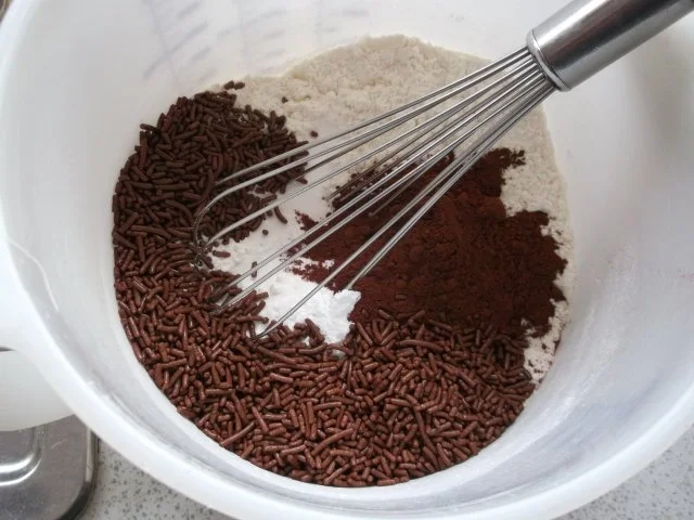 Rezept: Cupcakes "Schwarzwälder Kirsch" Bild Nr. 5 Cupcakes "Schwarzwälder Kirsch" - Rezept - Bild Nr. 5