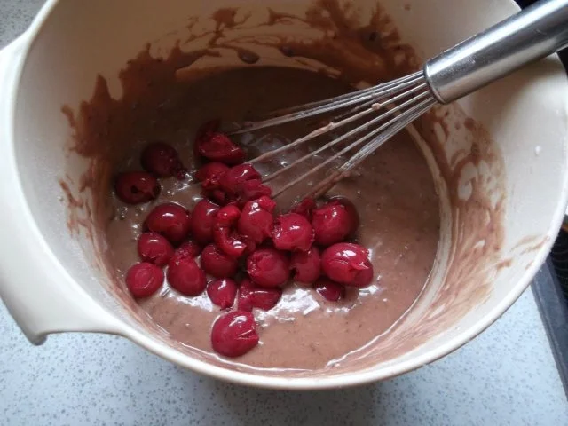 Rezept: Cupcakes "Schwarzwälder Kirsch" Bild Nr. 11 Cupcakes "Schwarzwälder Kirsch" - Rezept - Bild Nr. 11