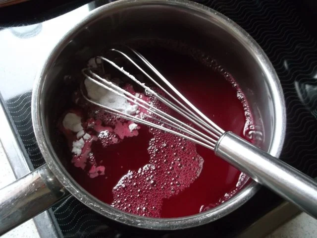 Rezept: Cupcakes "Schwarzwälder Kirsch" Bild Nr. 13 Cupcakes "Schwarzwälder Kirsch" - Rezept - Bild Nr. 13