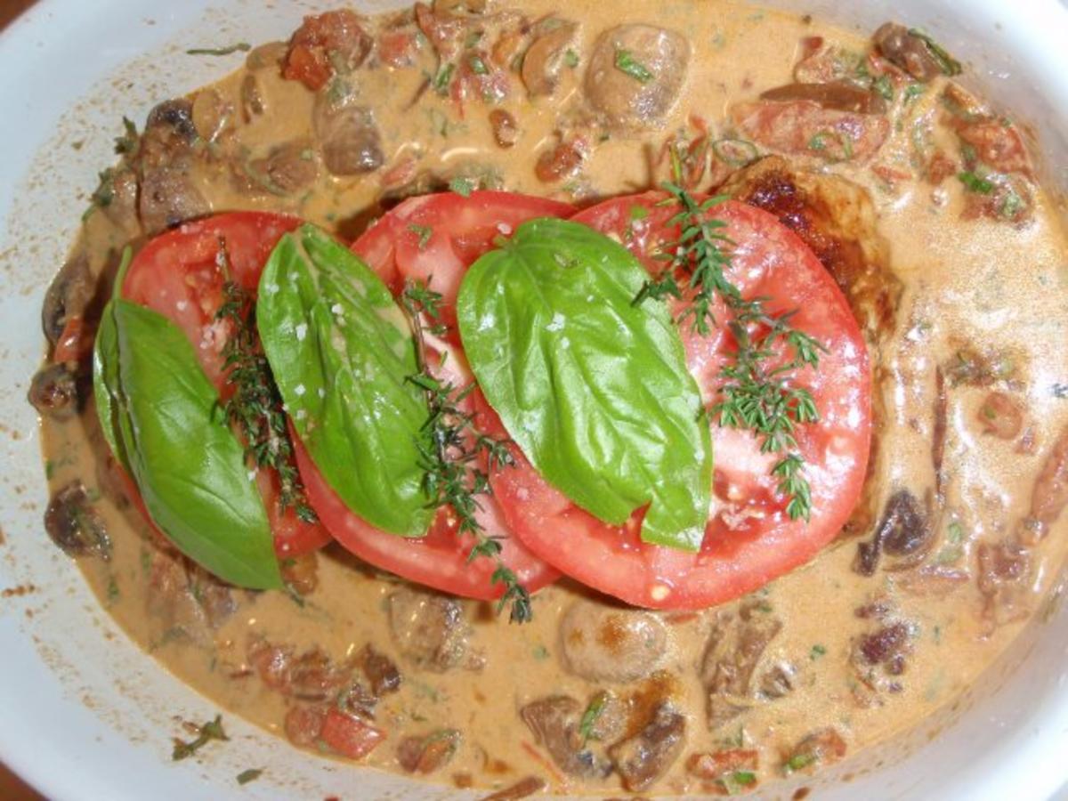 Involtini mit Polentatalern in Tomaten-Champignon Soße - Rezept - Bild Nr. 7