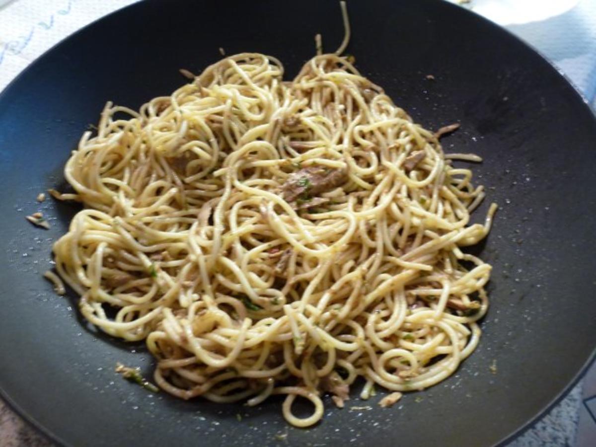 Knoblauch-Spaghetti leicht verschärft - Rezept - Bild Nr. 5
