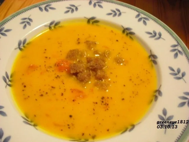 Kürbis-Orangensuppe mit Zimtcroûtons - Rezept - Bild Nr. 4
