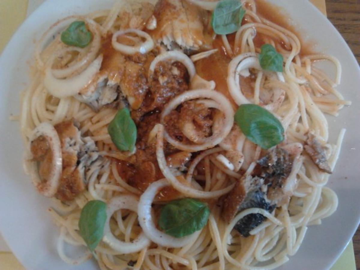 Bilder für Spaghetti mit Tomatenfisch aus der Dose - Rezept