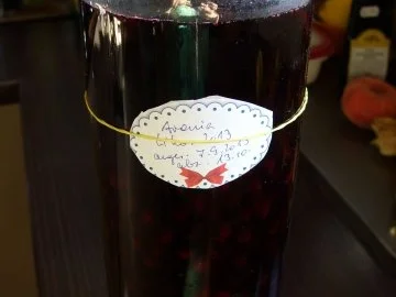 Likör: Aronialikör 2013 - Rezept - Bild Nr. 2