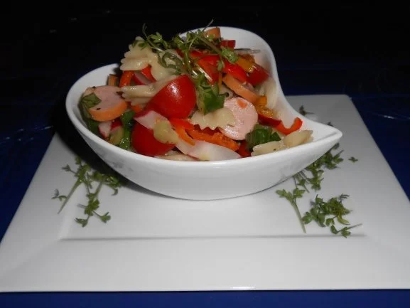 Rezept: Nudelsalat *bunter Herbst* Bild Nr. 12 Nudelsalat *bunter Herbst* - Rezept - Bild Nr. 12