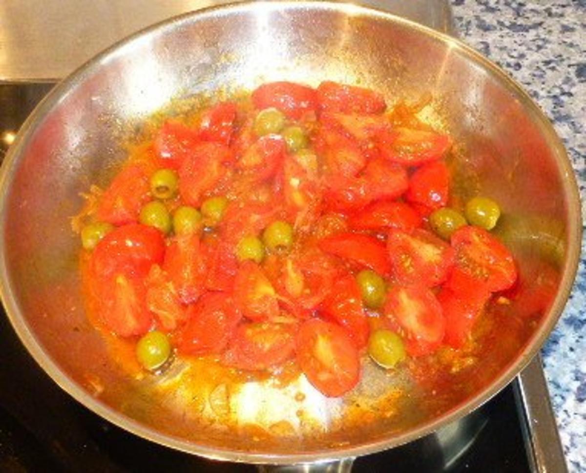 Kabeljau in Salami gebraten mit lauwarmem Tomatensalat - Rezept - Bild Nr. 4