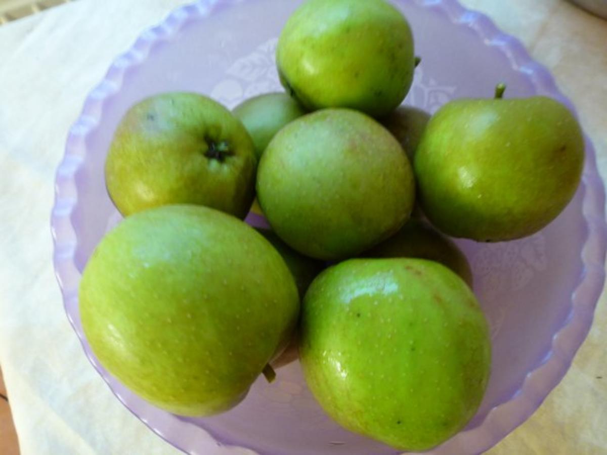 Knuspriger Apfel-Nuss-Zimt-Streuselkuchen - Rezept - Bild Nr. 3