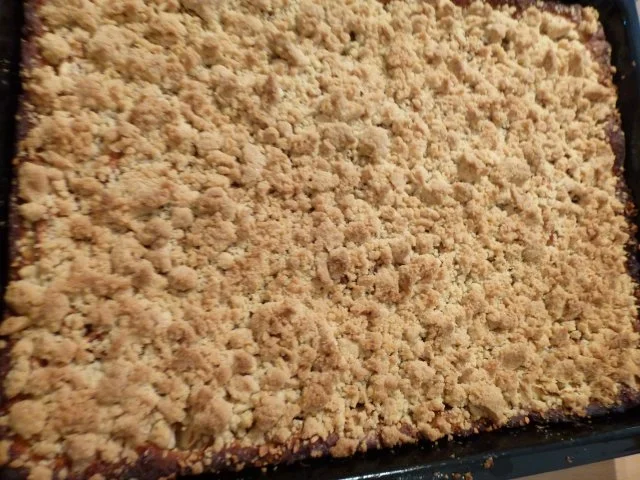 Rezept: Knuspriger Apfel-Nuss-Zimt-Streuselkuchen Bild Nr. 11 Knuspriger Apfel-Nuss-Zimt-Streuselkuchen - Rezept - Bild Nr. 11