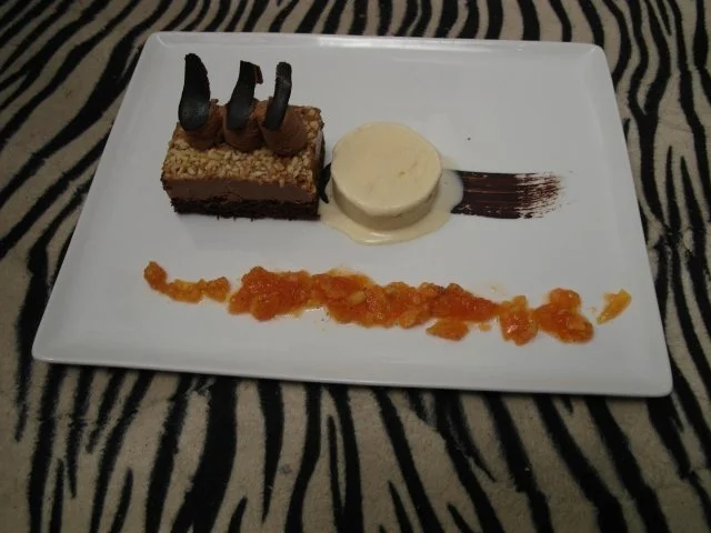 Rezept: Nougat-Eis-Moussetraum ohne Reue Nougat-Eis-Moussetraum ohne Reue - Rezept