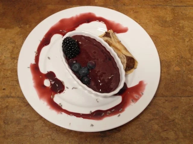 Chocomole, Frozen Blueberry Yoghurt und ein Hauch von Lavendel - Rezept