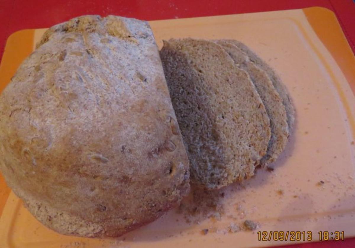Brot: Dinkelbrot mit Sonnenblumenkernen - Rezept