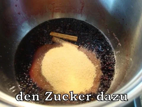 Holunderbeerenlikör - Rezept - Bild Nr. 7