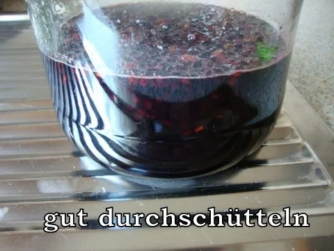 Holunderbeerenlikör - Rezept - Bild Nr. 8