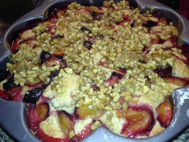 Zwetschenkuchen mit Walnuss-Butter-Zucker Überzug - Rezept