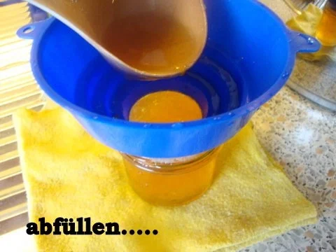 Rezept: Apfelgelee mit Orange und Nelken Bild Nr. 6 Apfelgelee mit Orange und Nelken - Rezept - Bild Nr. 6