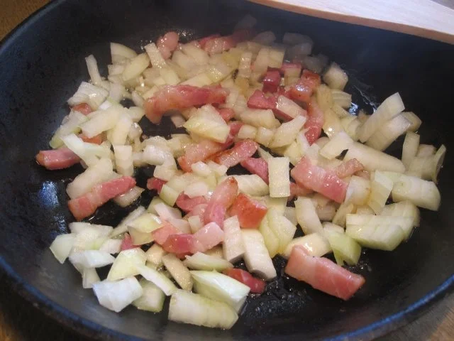 Rezept: Speck-Spätzle mit viel Zwiebeln Bild Nr. 3 Speck-Spätzle mit viel Zwiebeln - Rezept - Bild Nr. 3