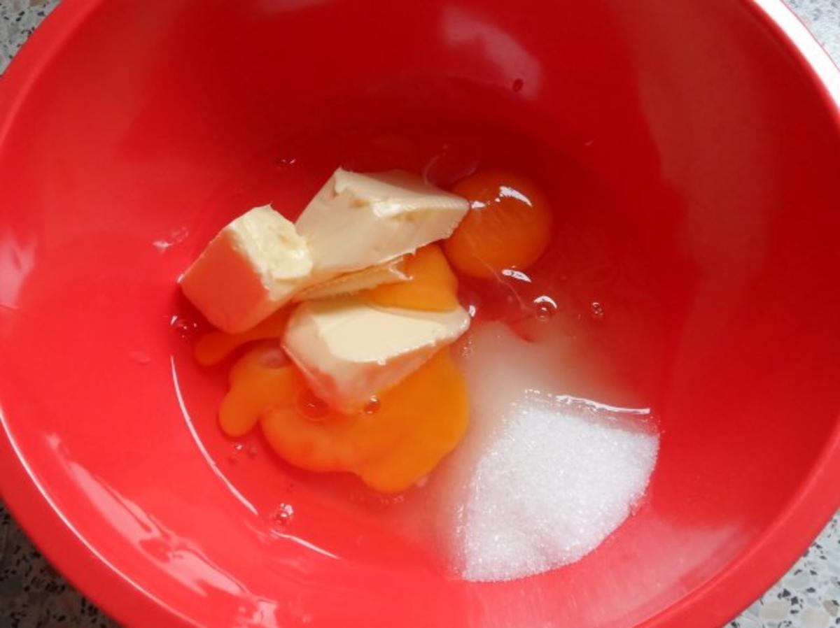 Fruchtige Schoko-Käseküchlein mit Nektarinen und Erdnüssen - Rezept - Bild Nr. 2