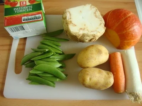 Tomatensuppe mit Gemüsevielfalt - Rezept - Bild Nr. 3