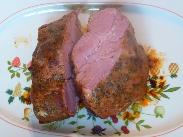 Ein lila Stampf mit Fleischeinlage und Tomatensalat - Rezept - Bild Nr. 8