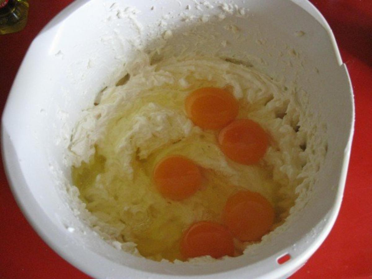 Marmorierter Käsekuchen mit Schokostreusel - einfach - von manschie