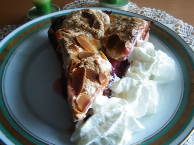 Pflaumenkuchen mit Zimtbaiser - Rezept