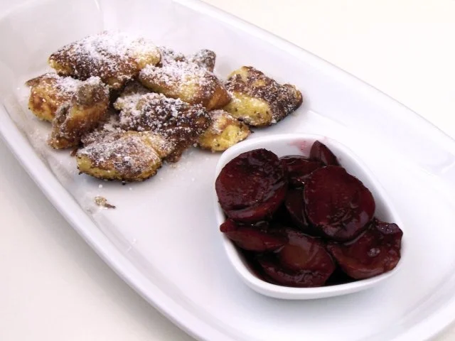 Kaiserschmarren mit Zwetschgenröster - Rezept