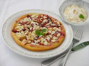 Saftige Zwetschgen - Pfannkuchen mit Joghurt - Zimtcreme - Rezept