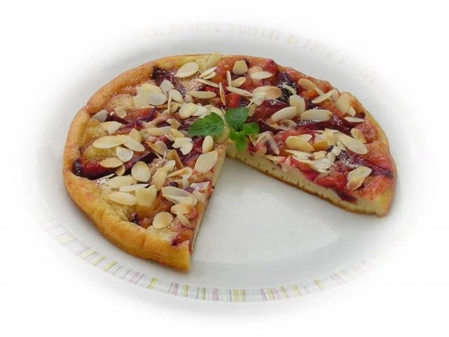 Saftige Zwetschgen - Pfannkuchen mit Joghurt - Zimtcreme - Rezept - Bild Nr. 2