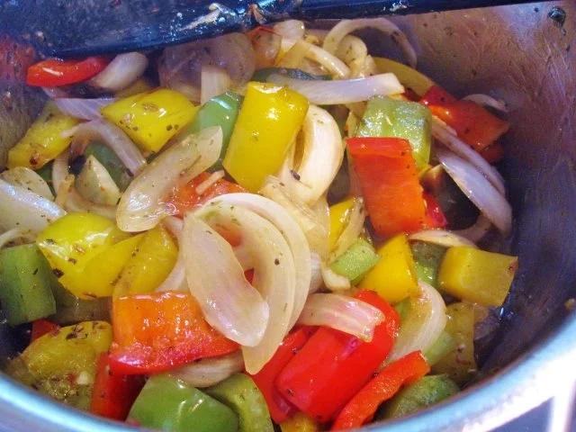 Rezept: Marinierte Filet-Medaillons auf Paprikagemüse Bild Nr. 5 Marinierte Filet-Medaillons auf Paprikagemüse - Rezept - Bild Nr. 5