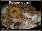 BiNe` S POWER MUESLI - Rezept