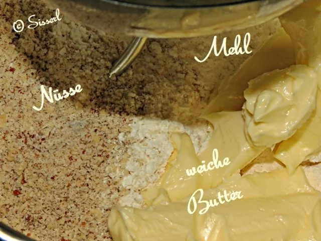 Sisserls  * Nuss - Hefeteig * - - - ( ohne Ei ) - Rezept - Bild Nr. 2