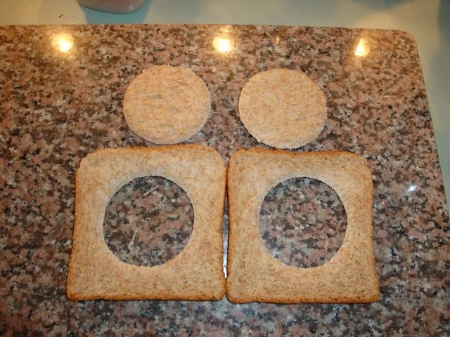 Ei im Nest oder einfach Eiertoast - Rezept - Bild Nr. 3