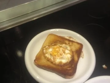 Ei im Nest oder einfach Eiertoast - Rezept - Bild Nr. 9