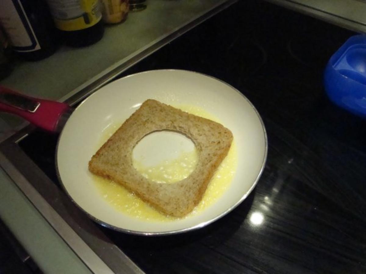 Ei im Nest oder einfach Eiertoast - Rezept - Bild Nr. 5