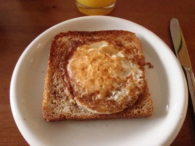 Ei im Nest oder einfach Eiertoast - Rezept - Bild Nr. 10