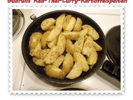 Kartoffeln: Red-Thai-Curry-Kartoffelspalten mit Ziegenkäse - Rezept - Bild Nr. 4