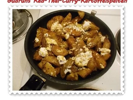 Kartoffeln: Red-Thai-Curry-Kartoffelspalten mit Ziegenkäse - Rezept - Bild Nr. 7