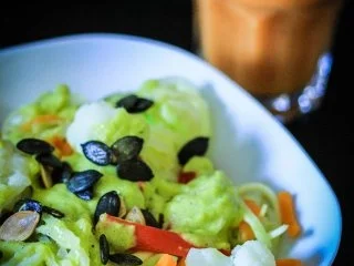 Rezept: Gemüsenudeln mit Zitronengras-Mango Curry Gemüsenudeln mit Zitronengras-Mango Curry - Rezept