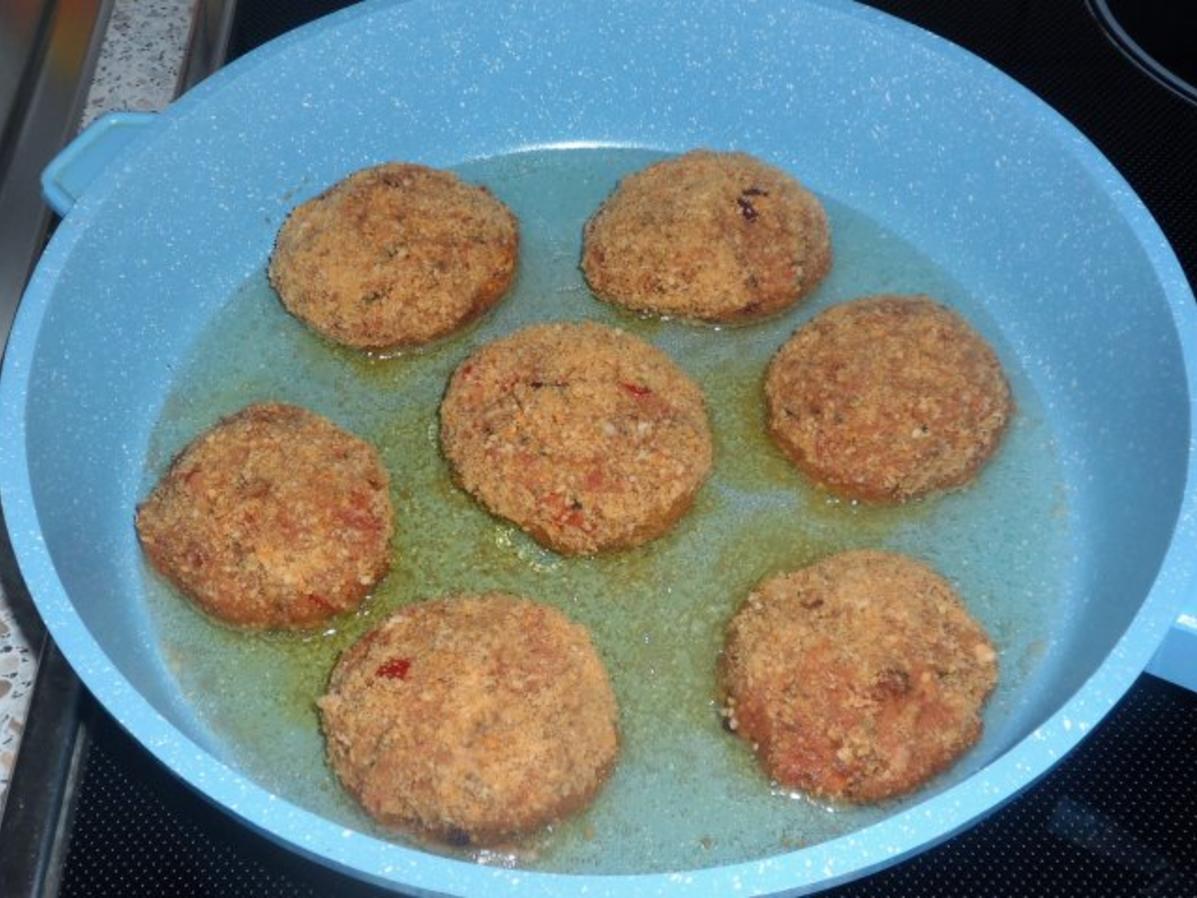 Herzhafte Kräuter Paprika Frikadellen - einfach - 323 kcal/100g
