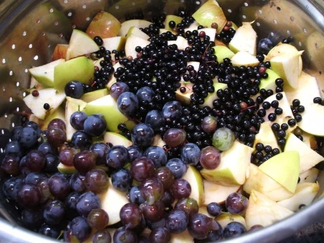 Vorrat: Vier-Frucht-Sirup - Rezept - Bild Nr. 2