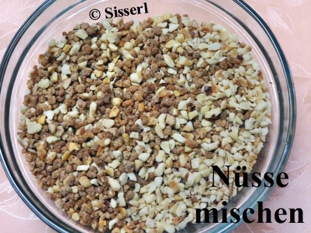 Rezept: Sisserl’s – Zwetschgenkuchen Bild Nr. 3 Sisserl’s – Zwetschgenkuchen - Rezept - Bild Nr. 3