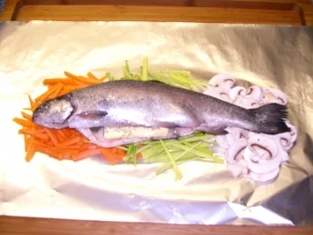 Forelle in Folie gegart - Rezept