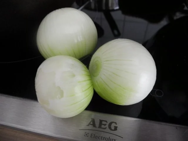 Gulasch : Zwiebel - Erbsen - Gulasch...aus dem kleinen Zaubertopf* - Rezept - Bild Nr. 13