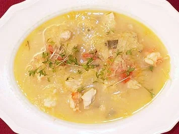 Rezept: Geflügeleintopf mit Garnelen und Ziegenkäse Geflügeleintopf mit Garnelen und Ziegenkäse - Rezept