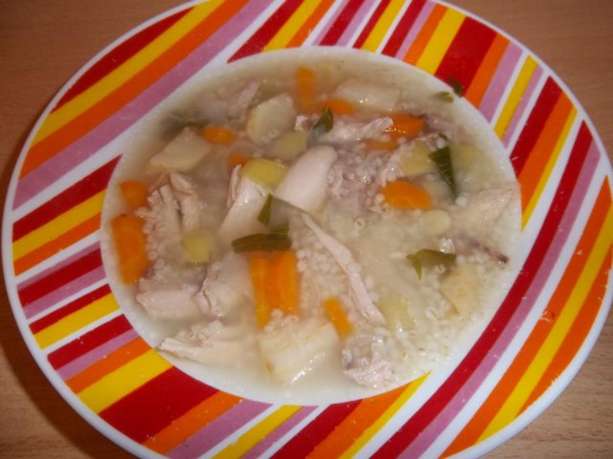 Graupensuppe Hähnchenfleisch - Rezept mit Bild - kochbar.de