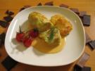 Kohlroulade mit Meeresfrüchten, Reibekuchen und Krustentiersoße - Rezept