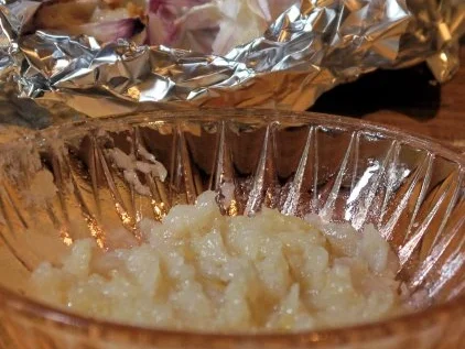 Rezept: Erdnussbouletten, Kartoffel-Knoblauch-Püree, Butterbohnen Bild Nr. 3 Erdnussbouletten, Kartoffel-Knoblauch-Püree, Butterbohnen - Rezept - Bild Nr. 3